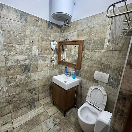 Keshtjella M&d , Ndoq 3* Tirana